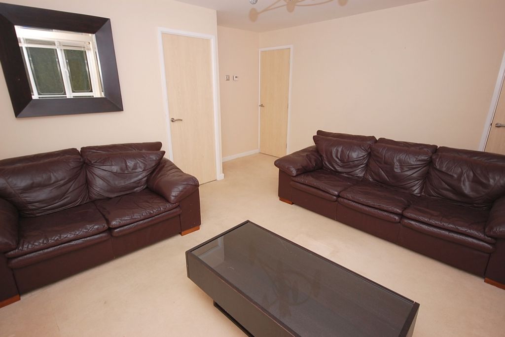 Property photo 2 of 7 Main Page