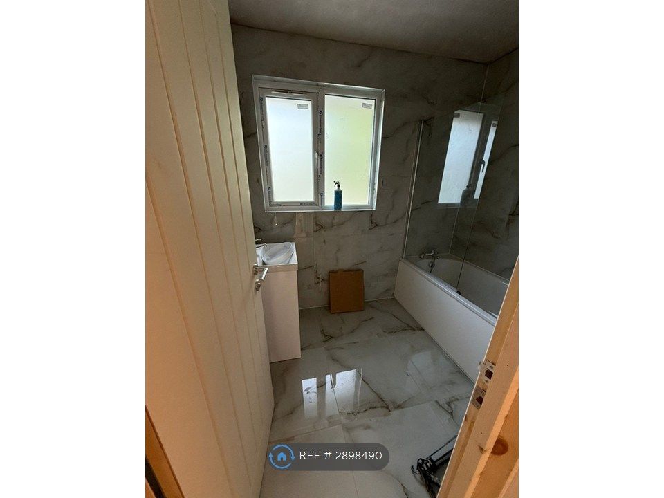 Property photo 2 of 3