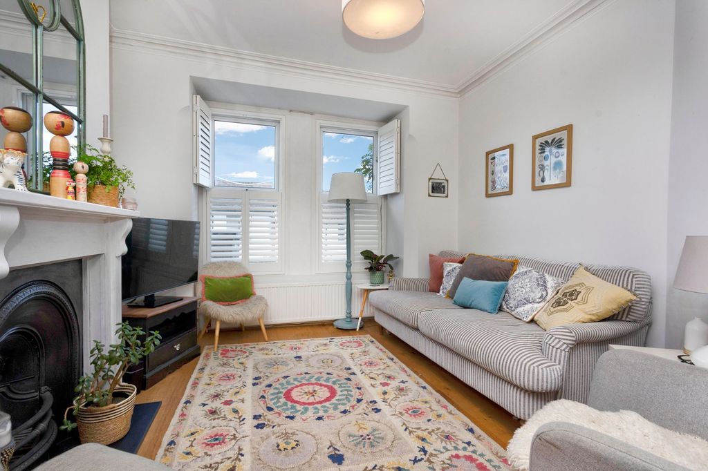 Property photo 2 of 40