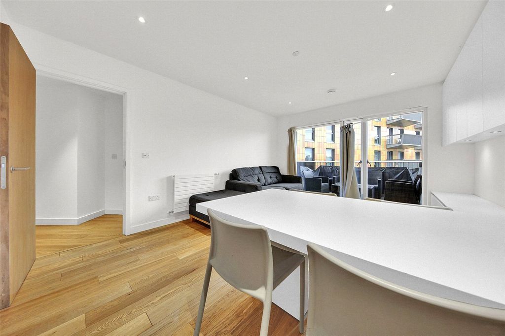 Property photo 2 of 14 Picture No. 22