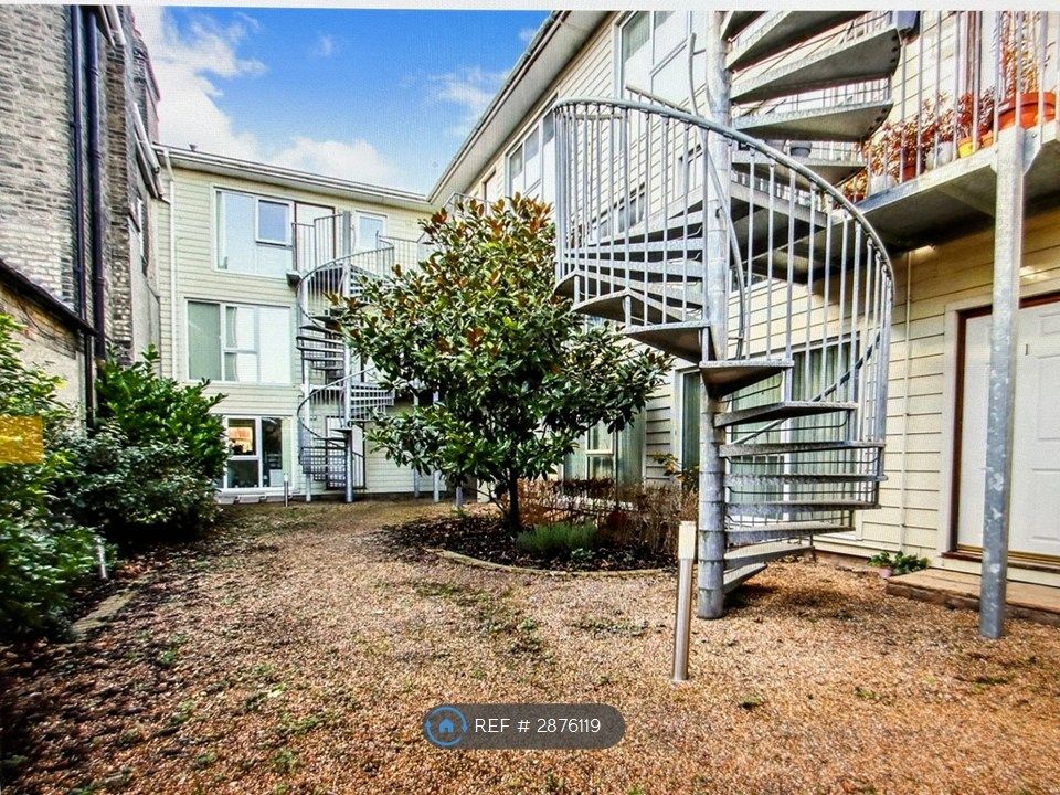 Property photo 2 of 7