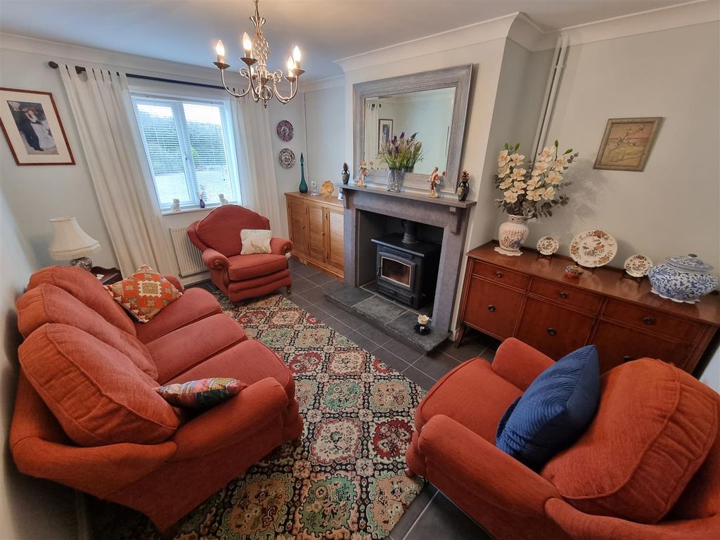 Property photo 3 of 26 Sitting Room.Jpg