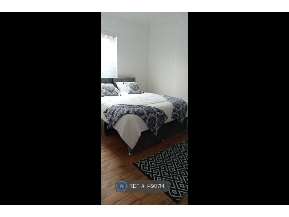 Property photo 2 of 11 Bedroom