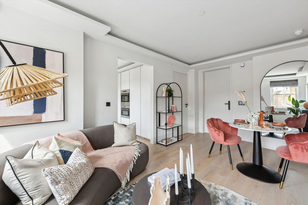 Property photo 3 of 12 Image