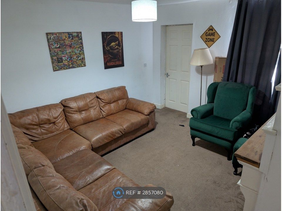 Property photo 2 of 8