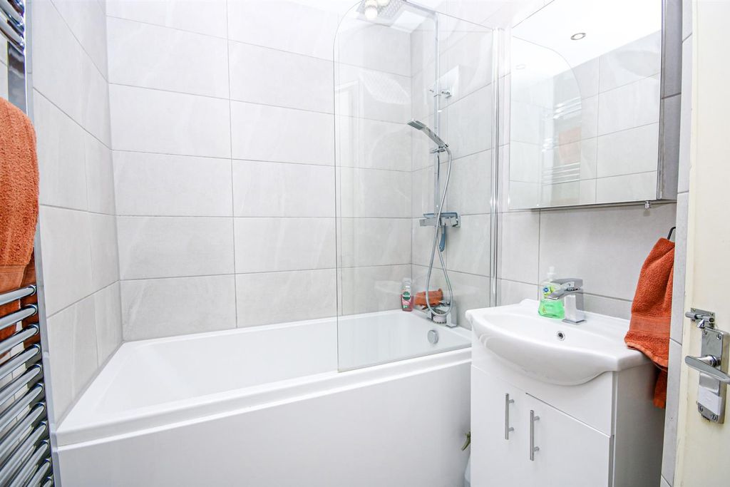 Property photo 3 of 17 11-Img_3735.Jpg