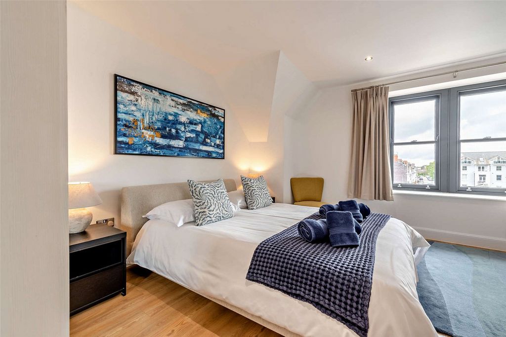 Additional image 34 of 2 bed flat for saleBattery Road, Tenby, Pembrokeshire SA70
