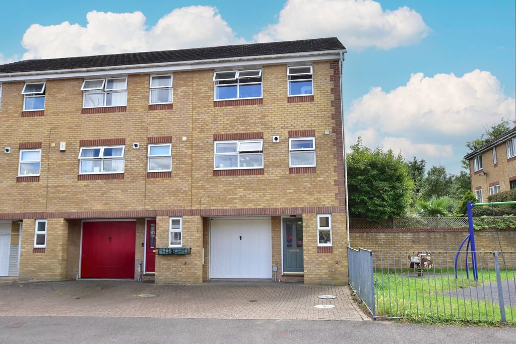 Property photo 1 of 26