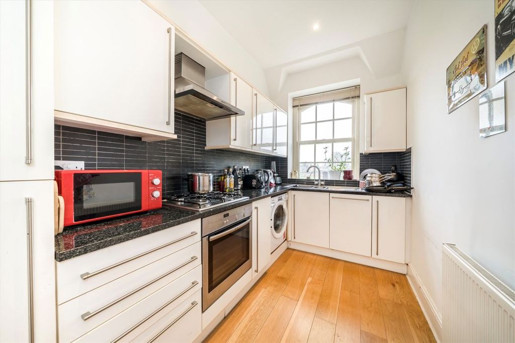 Property photo 2 of 6