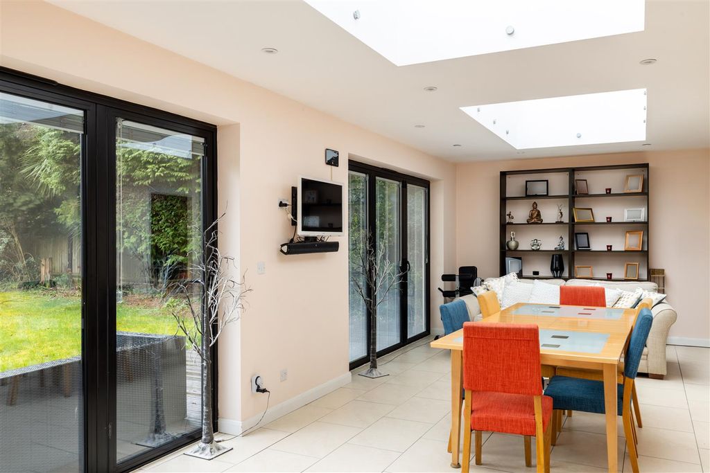 Additional image 6 of 6 bed detached house for saleFurzefield Road, Reigate RH2