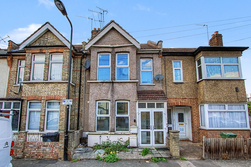 Property photo 1 of 16 199 Norman Road, Leytonstone, London E11 4Rj