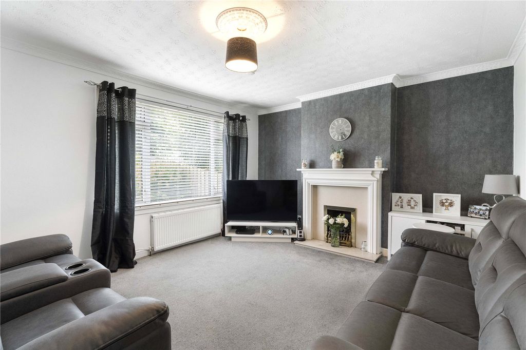 Property photo 2 of 18 Vogrie Place