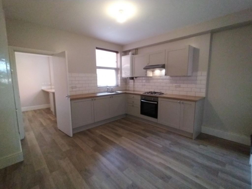 Property photo 2 of 14 (Main)