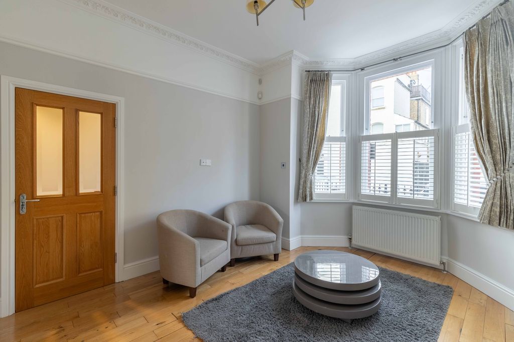 Property photo 2 of 17 Picture 2