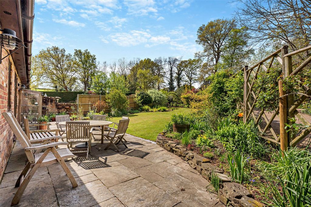 Property photo 3 of 24 Terrace & Garden