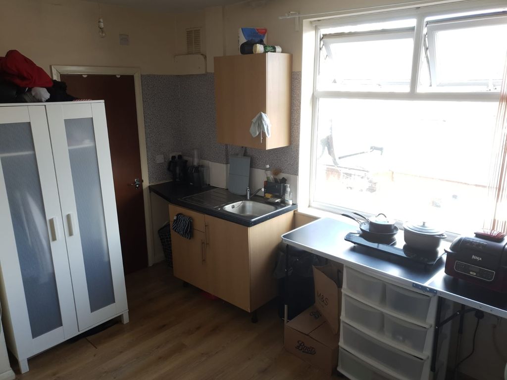 Property photo 3 of 5 Photo 4