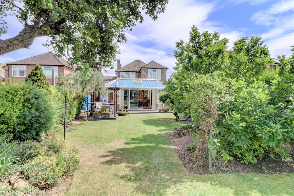 Property photo 1 of 14 Picture No. 11