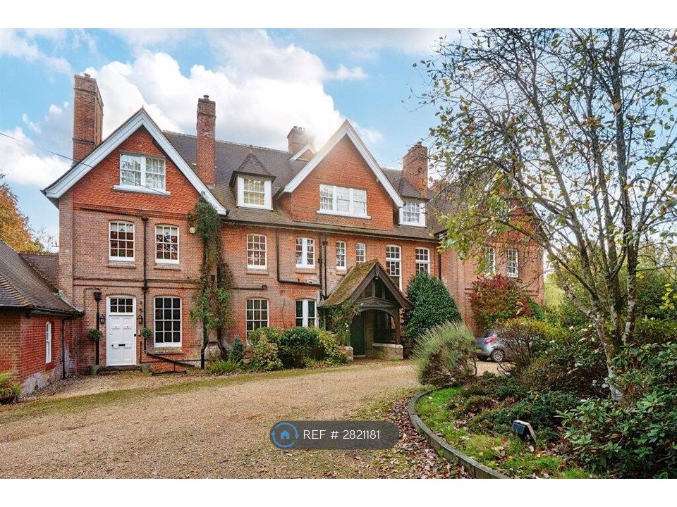 Property photo 2 of 13 Entrance To The Manor