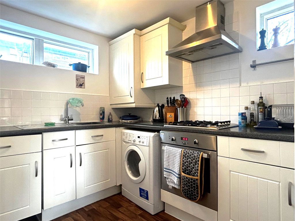 Property photo 2 of 10 Kitchen