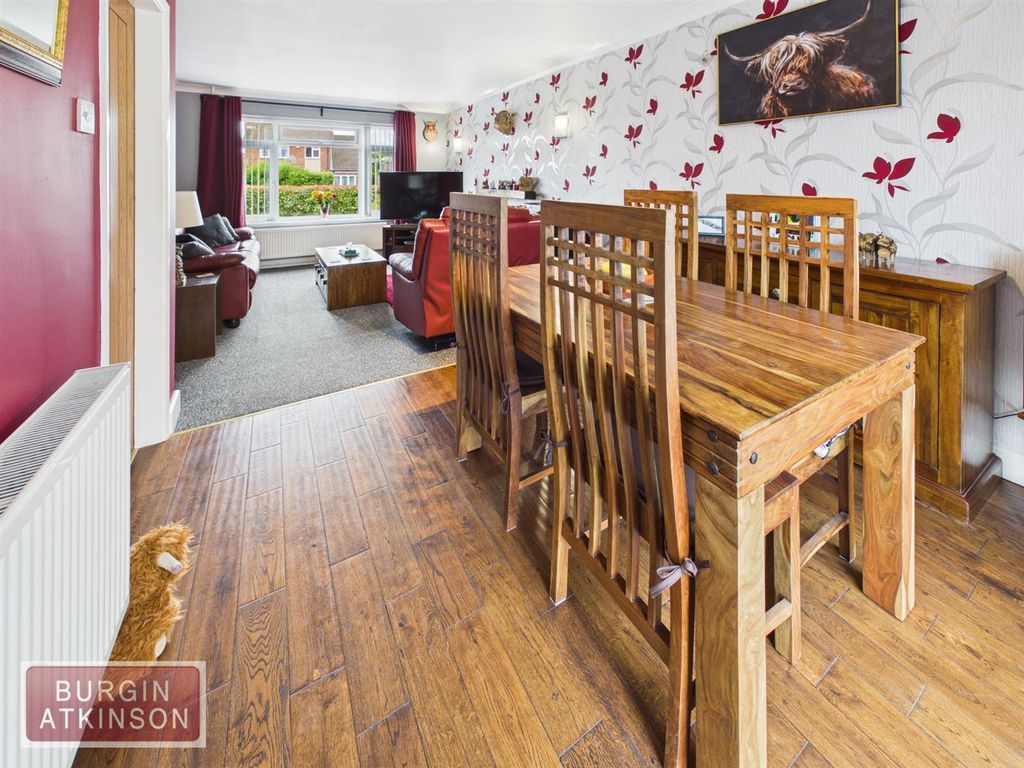 Property photo 2 of 40 Cam01619G0-Pr0214-Still007.Jpg