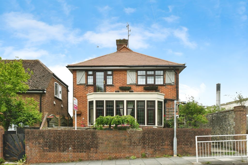 Property photo 1 of 17