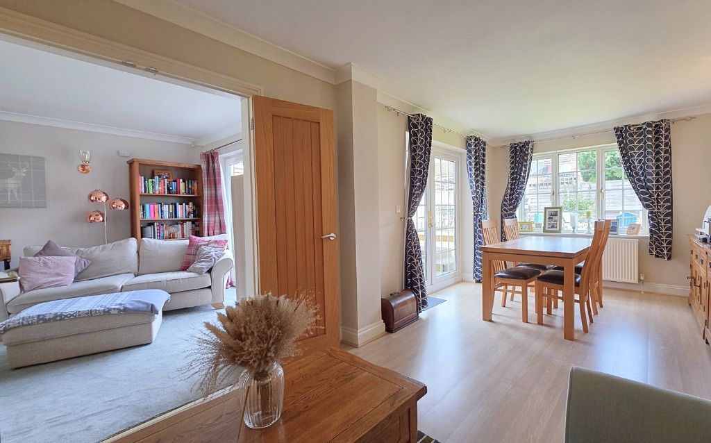 Additional image 4 of 4 bed detached house for saleDukes Wood, Crowthorne, Berkshire RG45