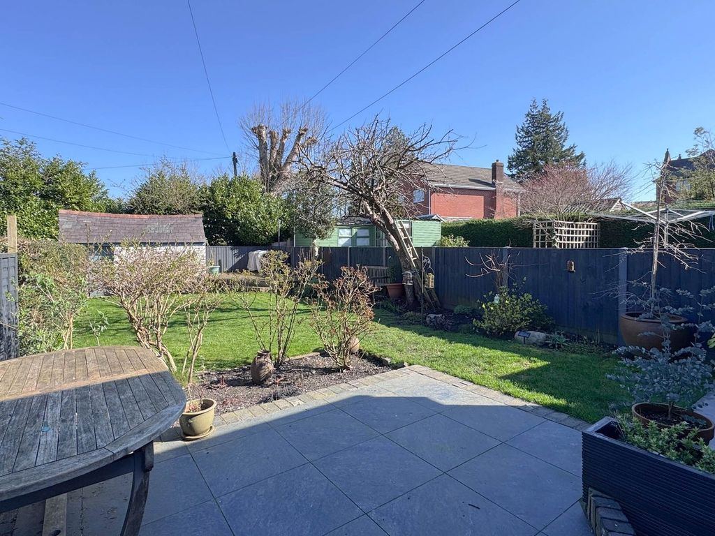 Property photo 2 of 26