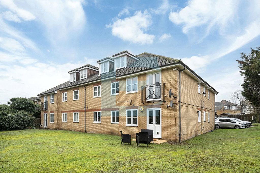 Property photo 3 of 14 Picture No. 15