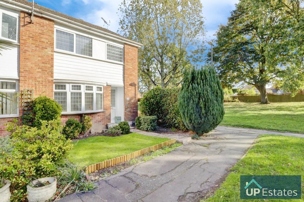 Property photo 1 of 19 Front Aspect