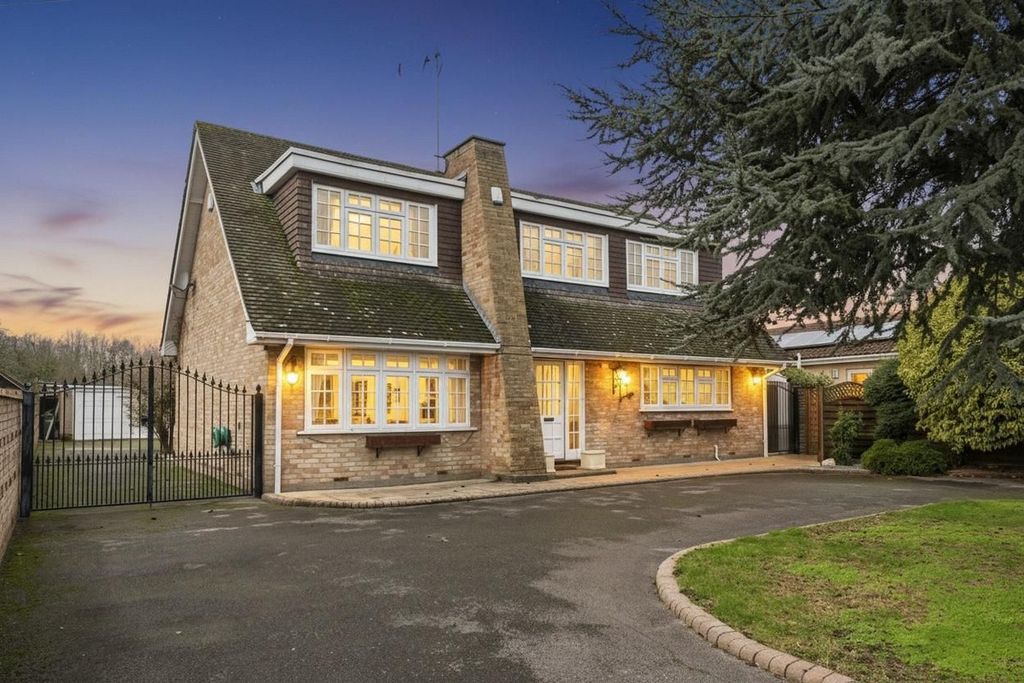 Property photo 1 of 23