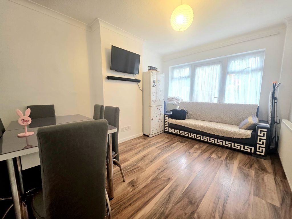 Property photo 2 of 12 Whatsapp Image 2025-10-18 At 15.40.16_742E10B8