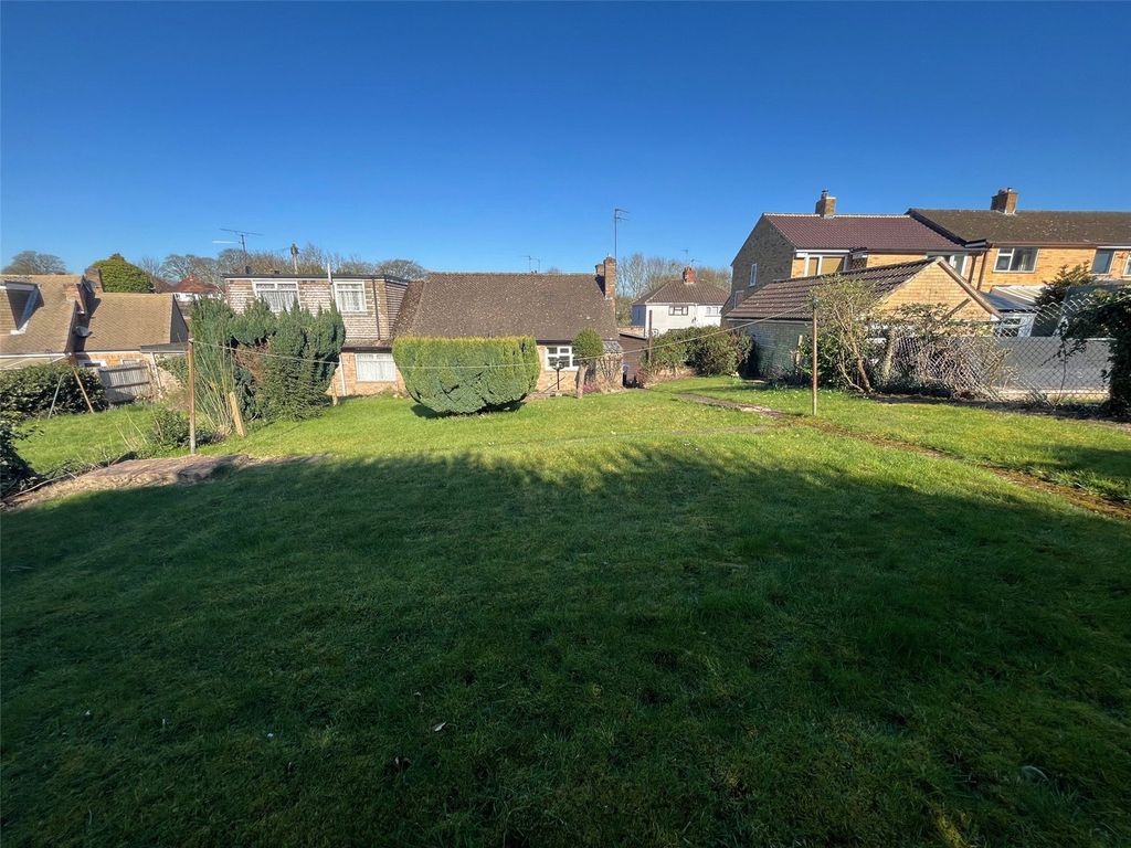 Property photo 2 of 17 Picture No. 32