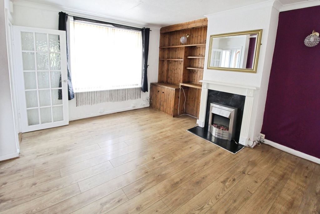 Property photo 3 of 8 Picture No. 08