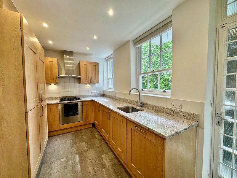 Property photo 3 of 10 Photo 6