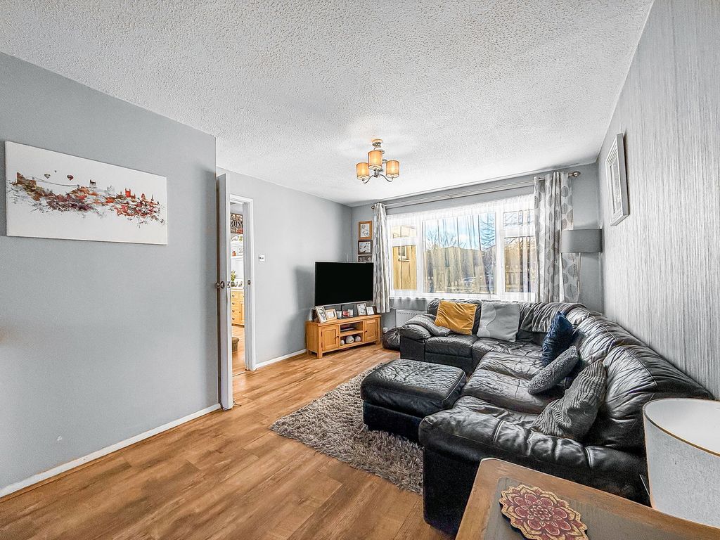 Property photo 3 of 25