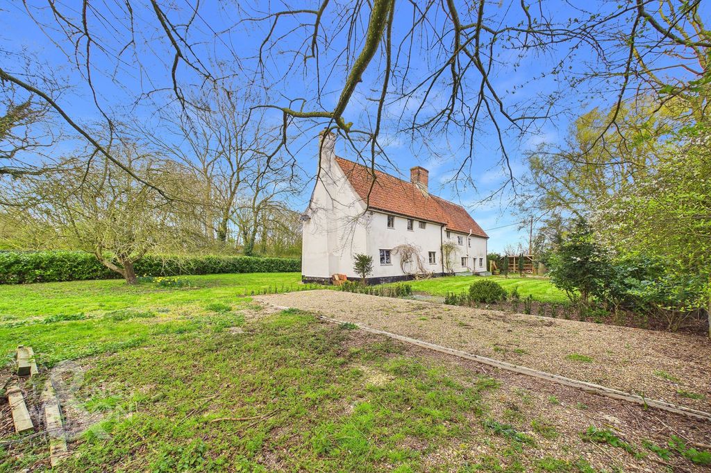 Property photo 1 of 36