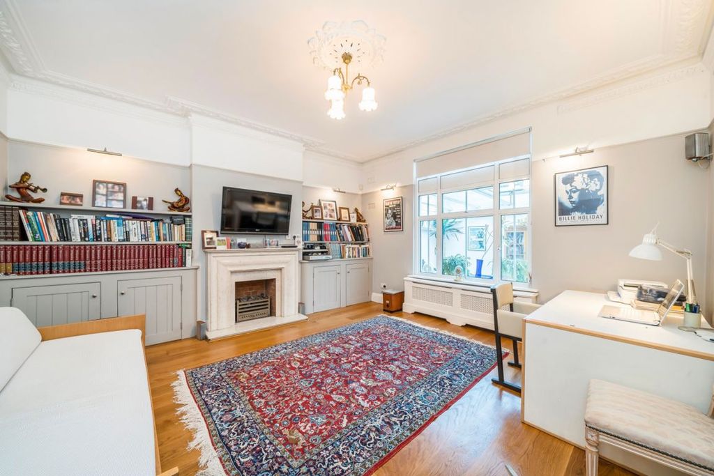 Property photo 2 of 13