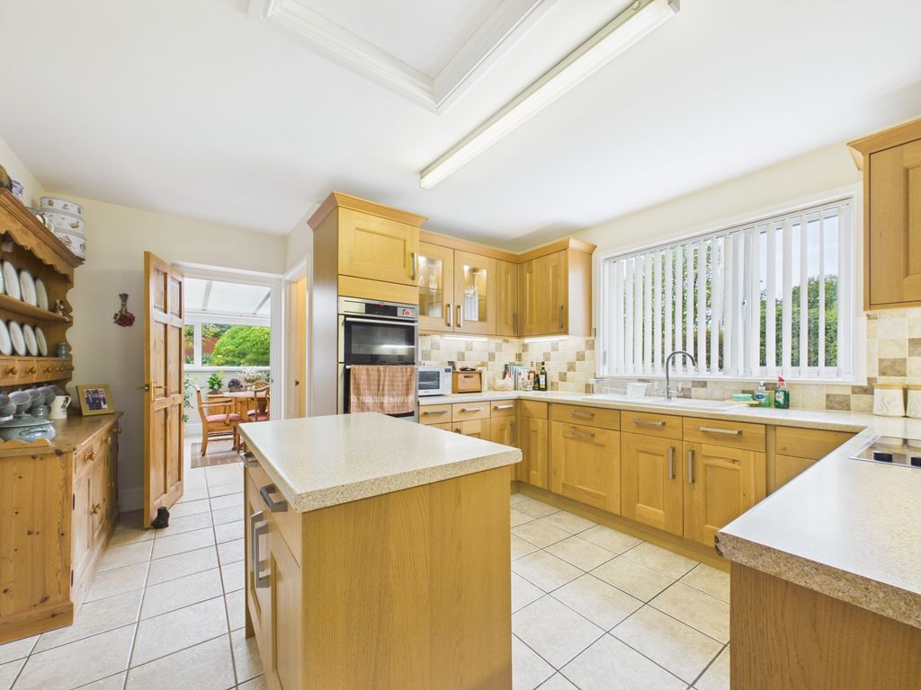 Property photo 3 of 19 Photo 8