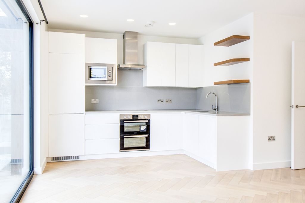 Property photo 1 of 7 Photo 7