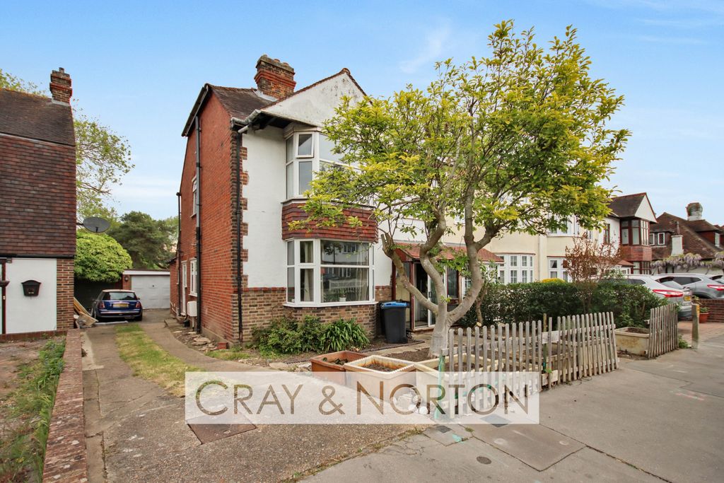 Property photo 1 of 15 Photo 14