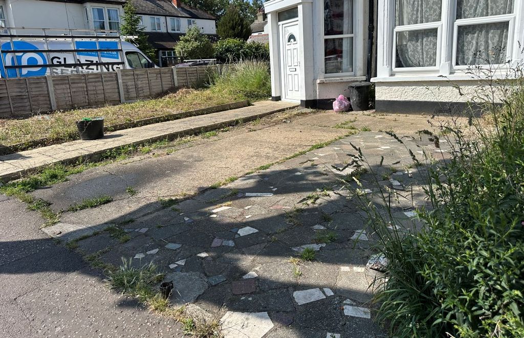 Property photo 3 of 5