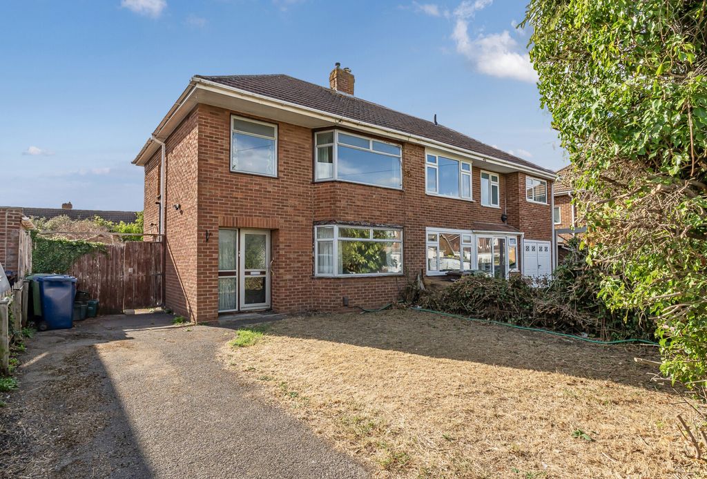 Property photo 1 of 14 1344719-1-68Ade4F...