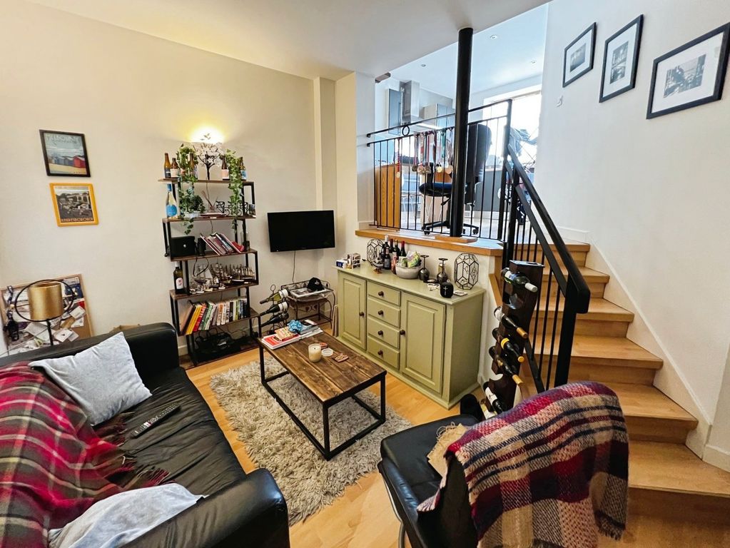Property photo 2 of 7 Picture No. 11