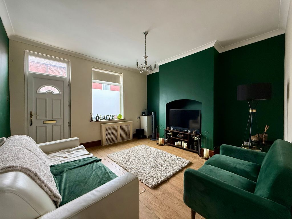 Property photo 3 of 10 Living Room