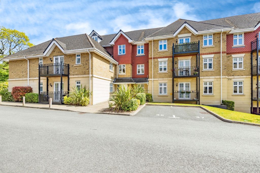 Property photo 1 of 17