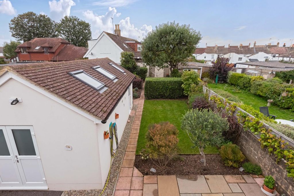 Property photo 2 of 22 Southdown_3.Jpg