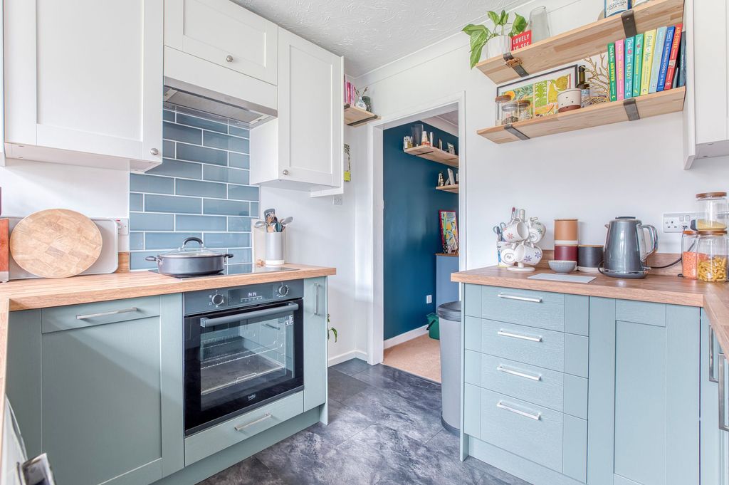 Property photo 3 of 15