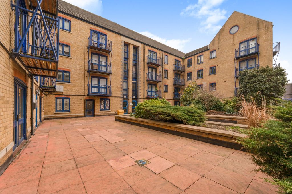 Property photo 3 of 12