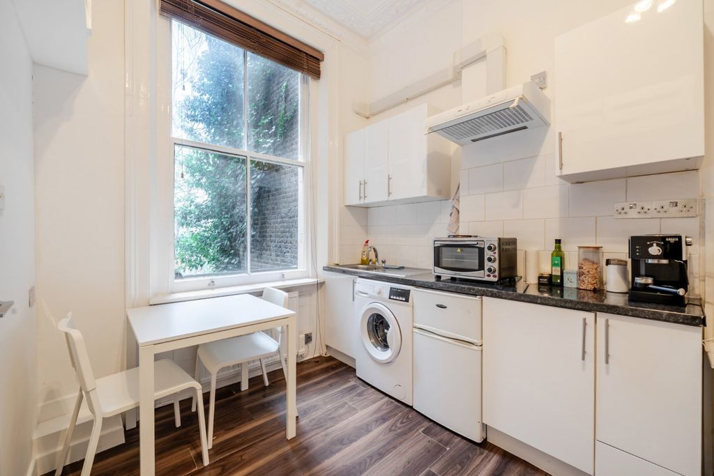 Property photo 2 of 12 Picture No. 09