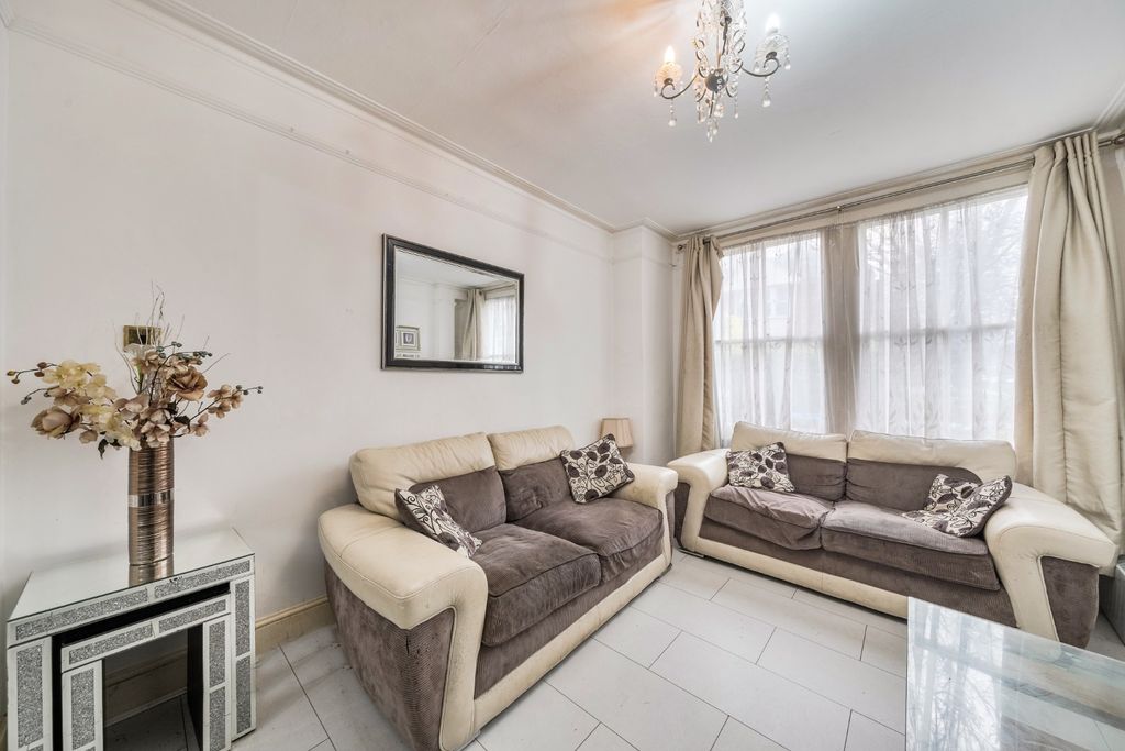 Property photo 2 of 20 4388821